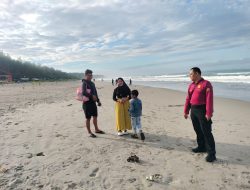 Ditpamobvit Polda Bengkulu Subdit Wisata Melaksanakan Patroli Dialogis di Kawasan Objek Wisata Pantai Panjang