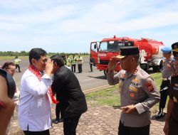 Kapolda Bengkulu dan FKPD Sambut Kedatangan Wamen Transmigrasi di Bandara Fatsoe
