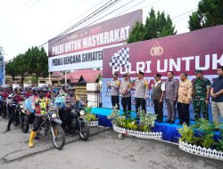 Wakapolri tinjau penyaluran bantuan Polri untuk warga terdampak bencana di Padang Pariaman
