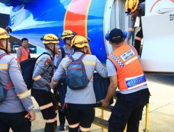 POLRI KEMBALI KIRIM 3,8 TON LOGISTIK OPERASIONAL PADA HARI KETIGA PENGIRIMAN, TERMASUK PERLENGKAPAN K9 DAN TENDA TAKTIS