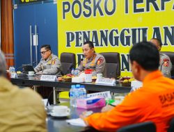 Kapolri Pimpin Rakor Bencana dengan Forkopimda Sumut, Bahu Membahu Tangani Bencana