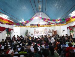 Hadir membawa harapan, Kapolda Sumut rayakan natal bersama korban bencana di Tapanuli Selatan