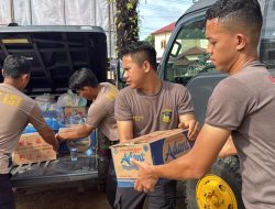 Kapolres Aceh Selatan berikan bantuan sembako untuk warga terdampak Banjir di desa Ladang Rimba Trumon