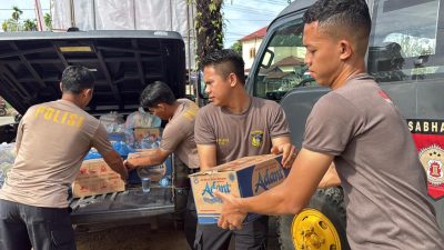 Kapolres Aceh Selatan berikan bantuan sembako untuk warga terdampak Banjir di desa Ladang Rimba Trumon