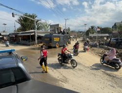 Aksi Humanis Polres Pidie Jaya Tuai apresiasi warga, Debu pascabanjir berhasil dikendalikan