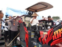 Kapolri-Ketua Komisi IV panen raya jagung di Bekasi, Komitmen dukung ketahanan pangan
