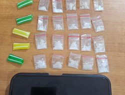 Ditresnarkoba Polda Bengkulu ungkap kasus narkotika, Sita 20 paket sabu dan satu unit mobil