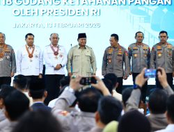 Presiden Prabowo Subianto anugerahkan bintang jasa dan Satyalancana Wira Karya kepada penggerak MBG dan rantai pasok SPPG Polri