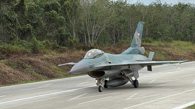 Pesawat tempur Sukses Mendarat di Tol Lampung, Infrastruktur Jadi Landasan Darurat